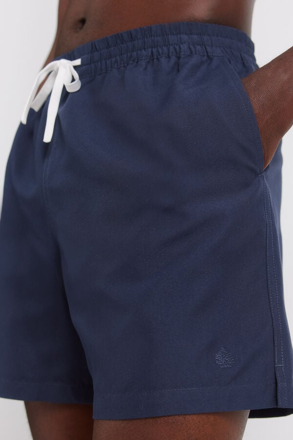 Tuta plazhi, Springfield