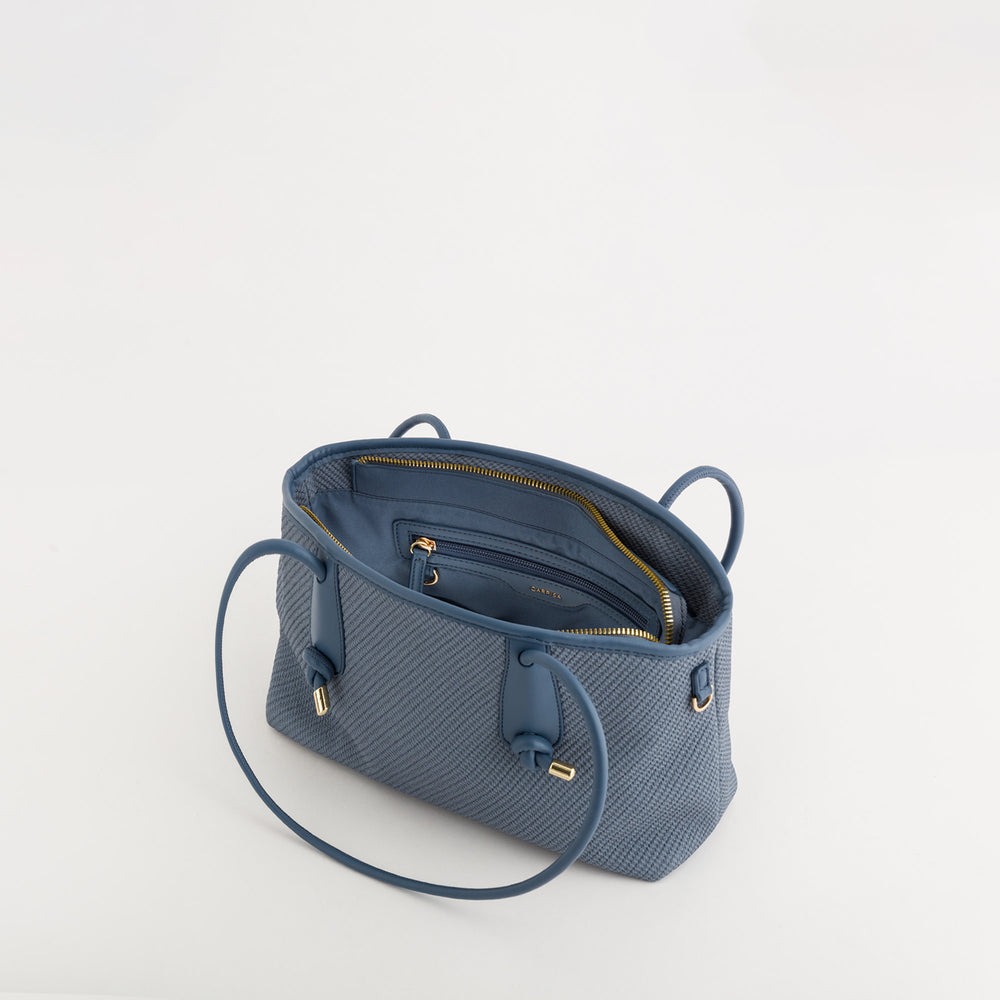 Çantë supi, Carpisa