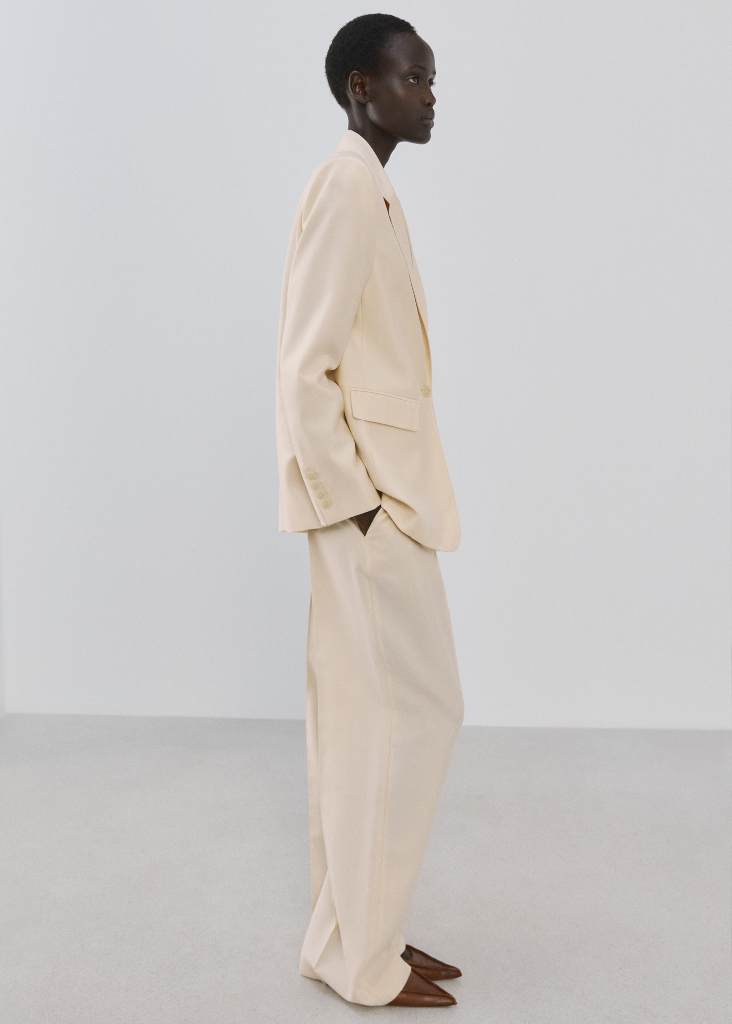 Pantallona kostumi, Mango