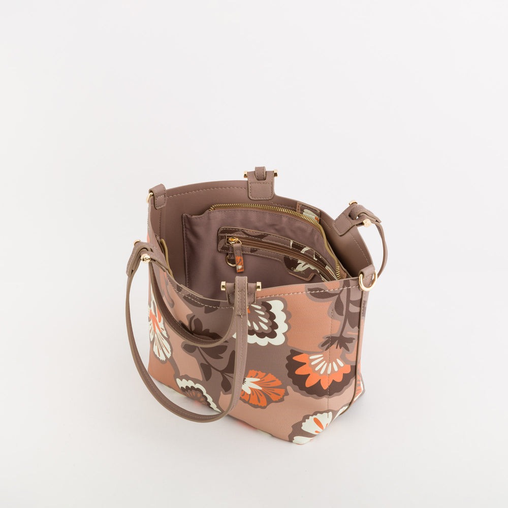 Çantë supi, Carpisa