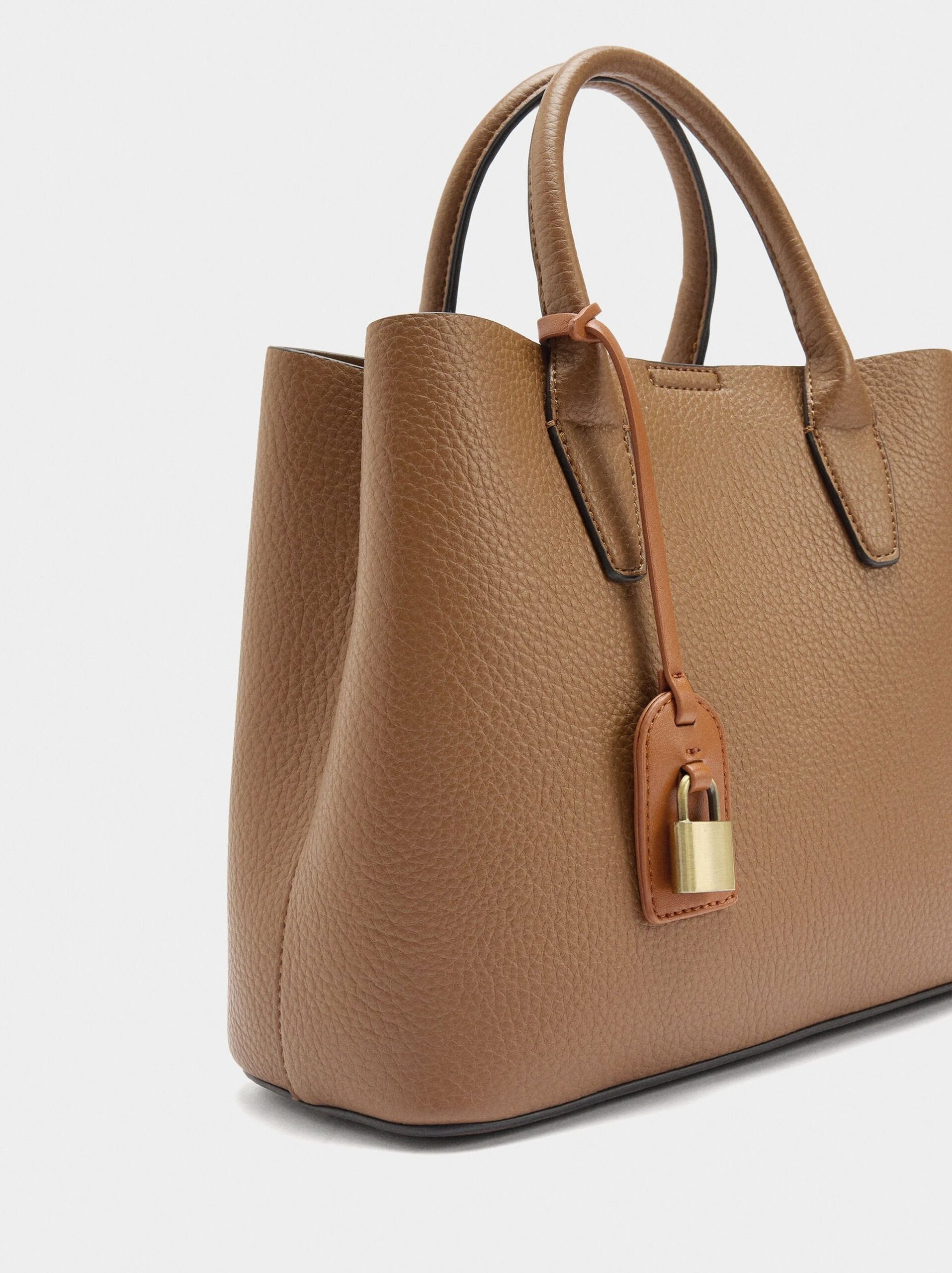 Çantë dore, Parfois