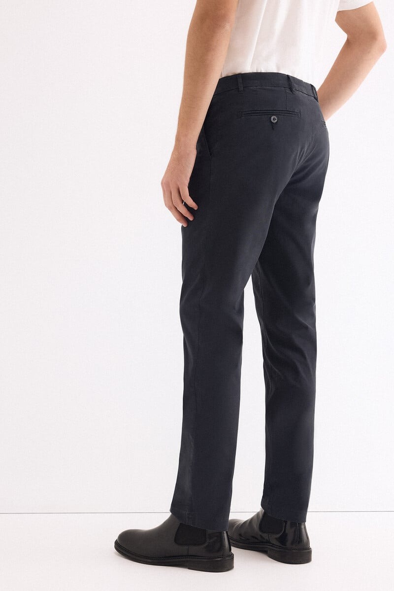Pantallona slim-fit, Pedro del Hierro