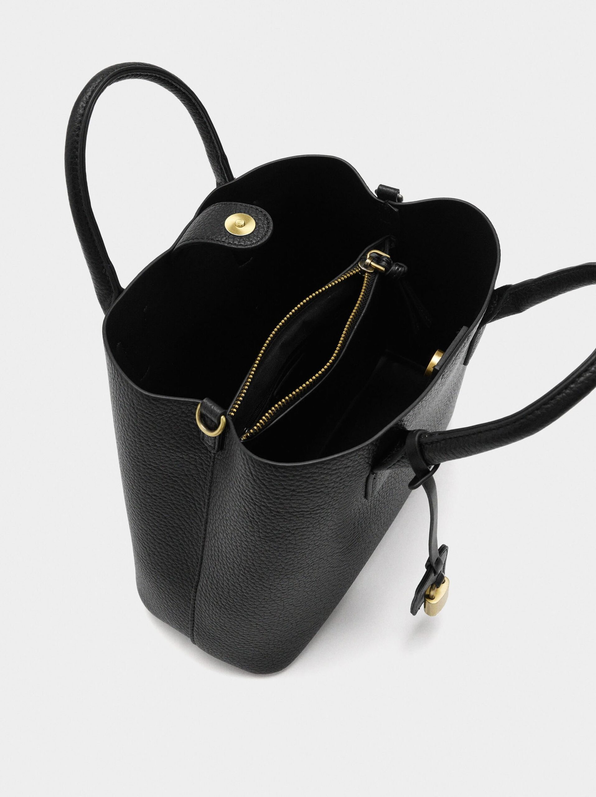 Çantë dore, Parfois