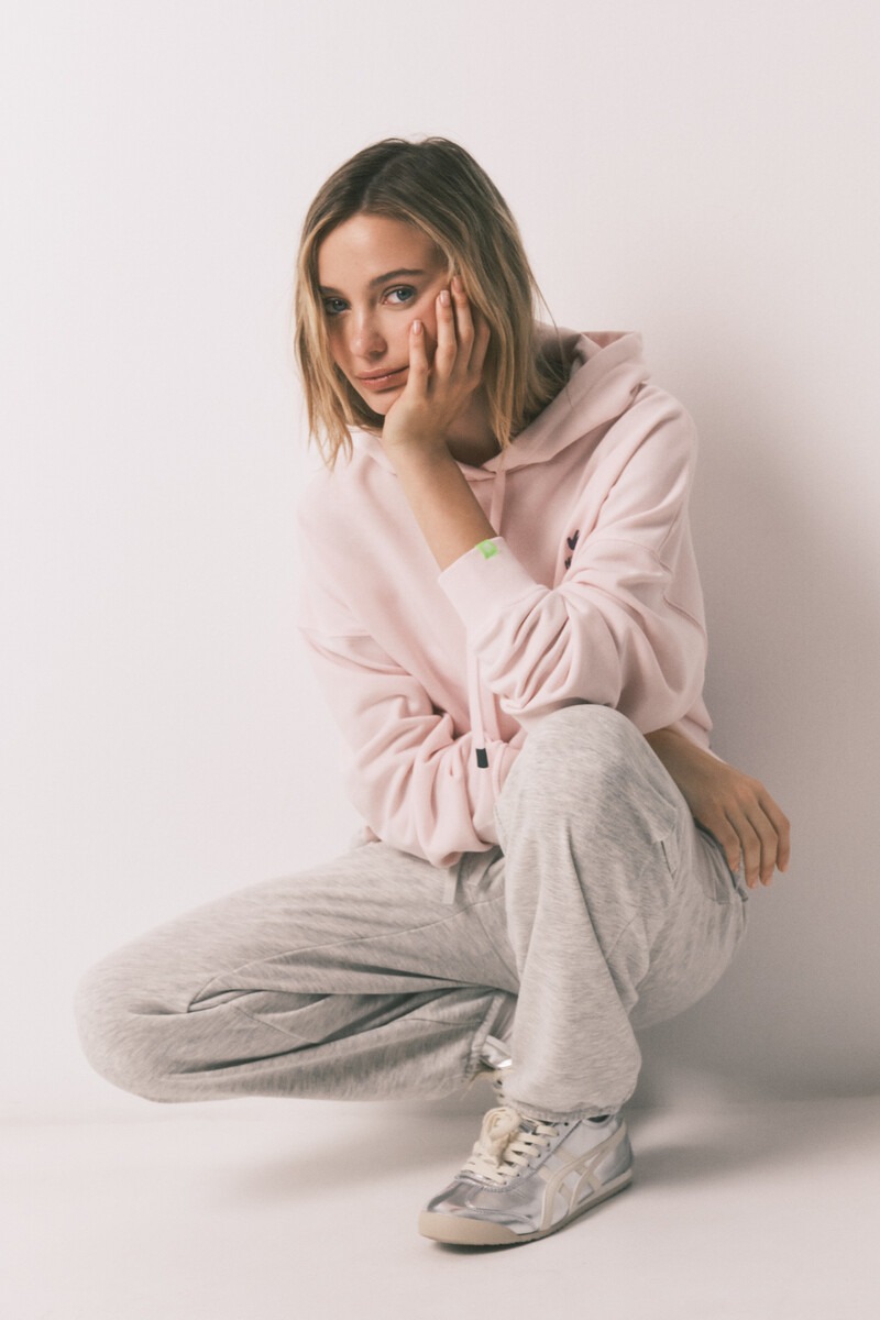 Tuta të gjata, Hi &amp; Bye