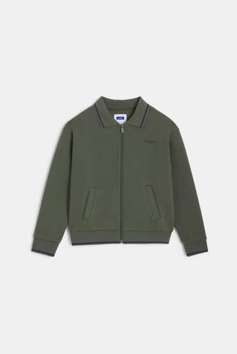 Triko me zinxhir, Okaidi - 3 Vjeç