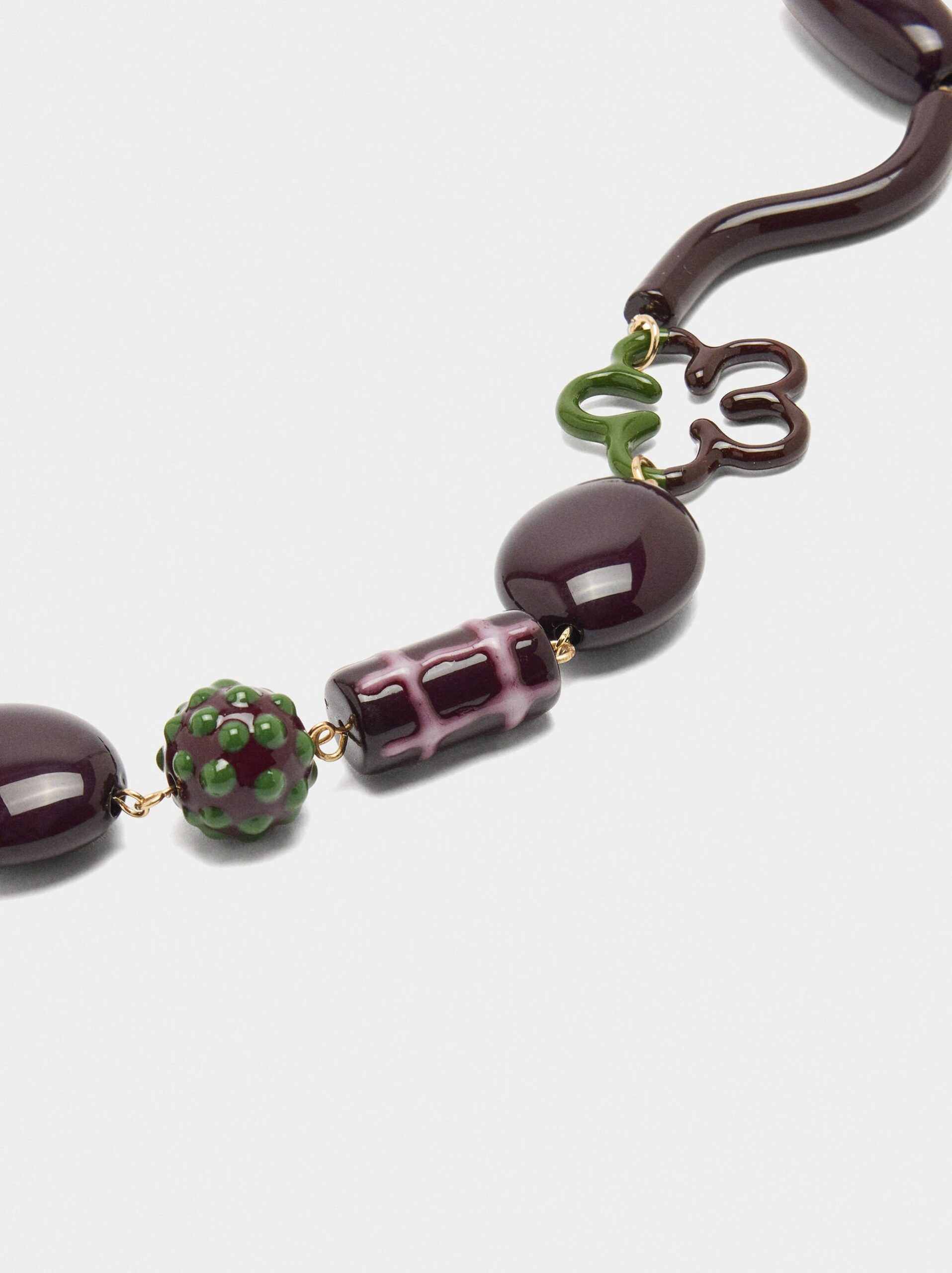 Varëse e shkurtër, Parfois