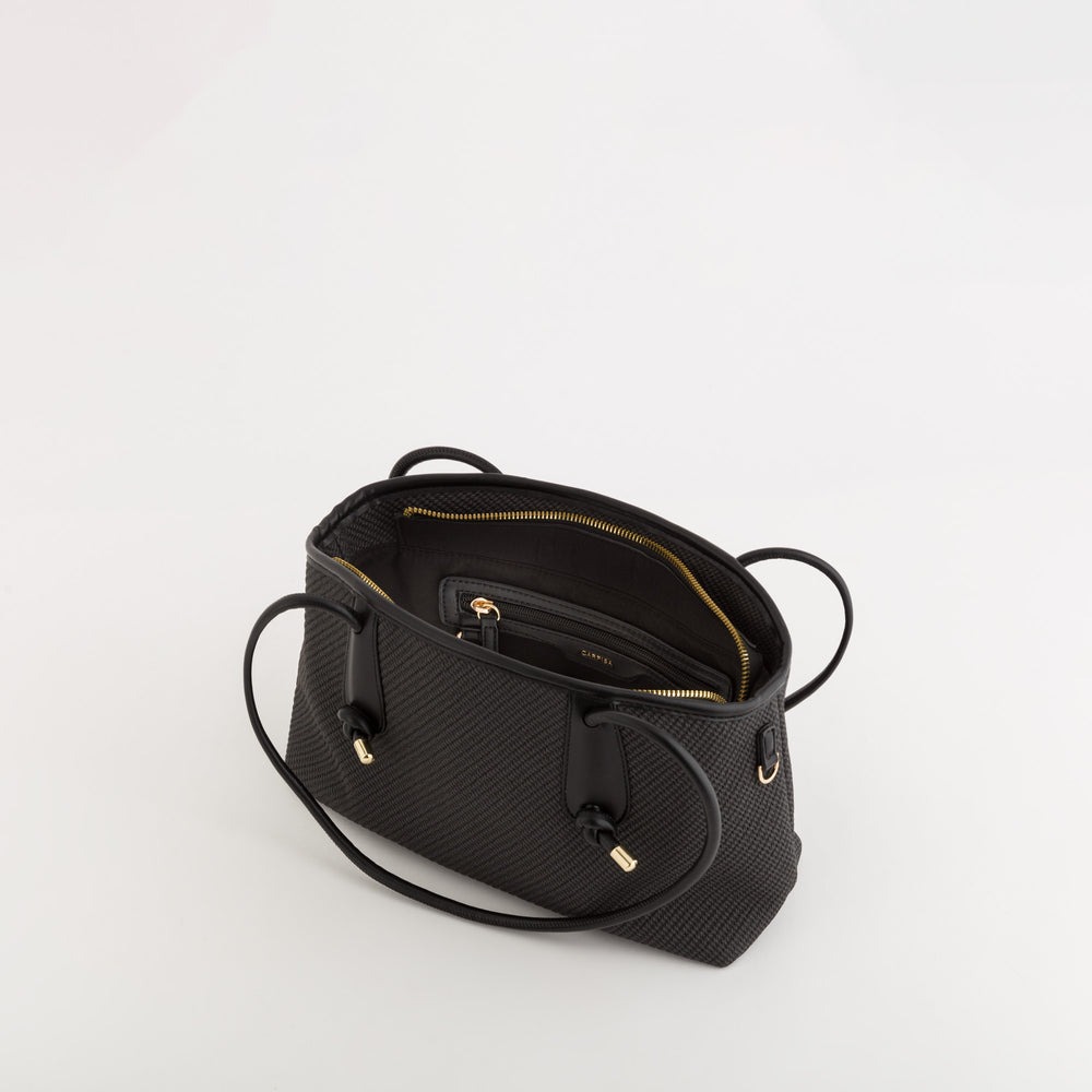 Çantë supi, Carpisa