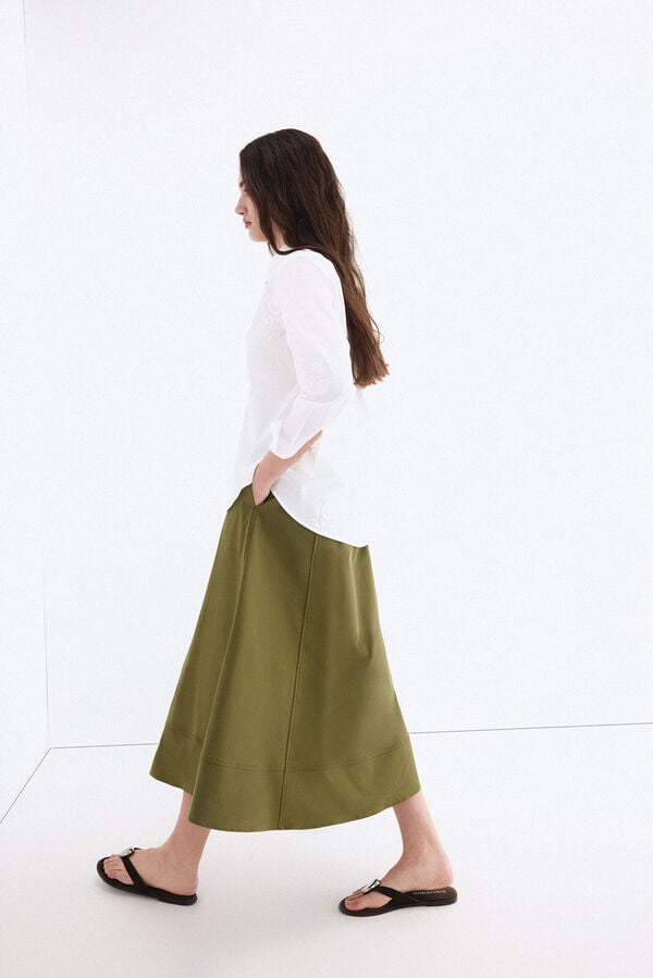 Këmishë, Pedro del Hierro