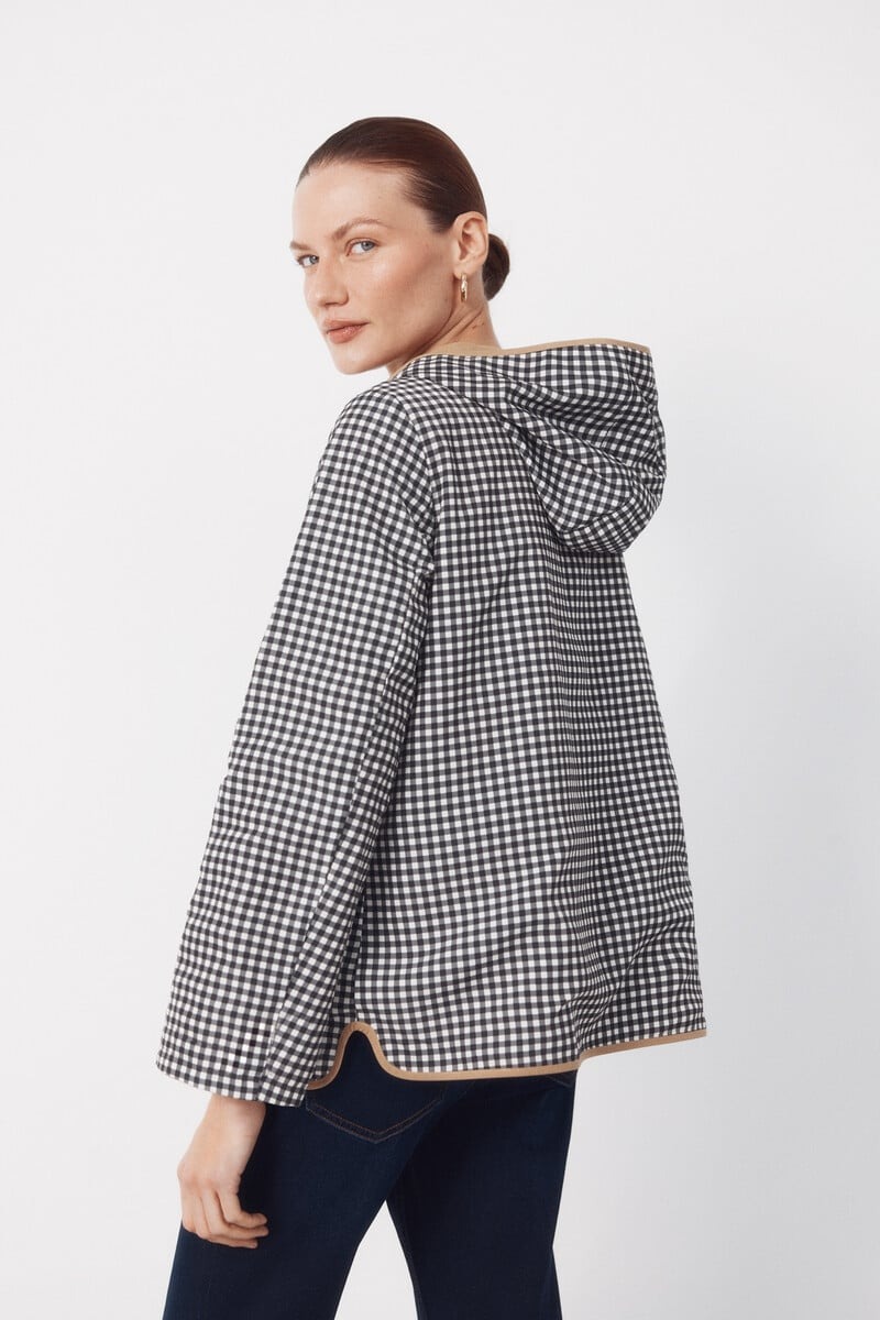 Xhup i lehtë, Cortefiel