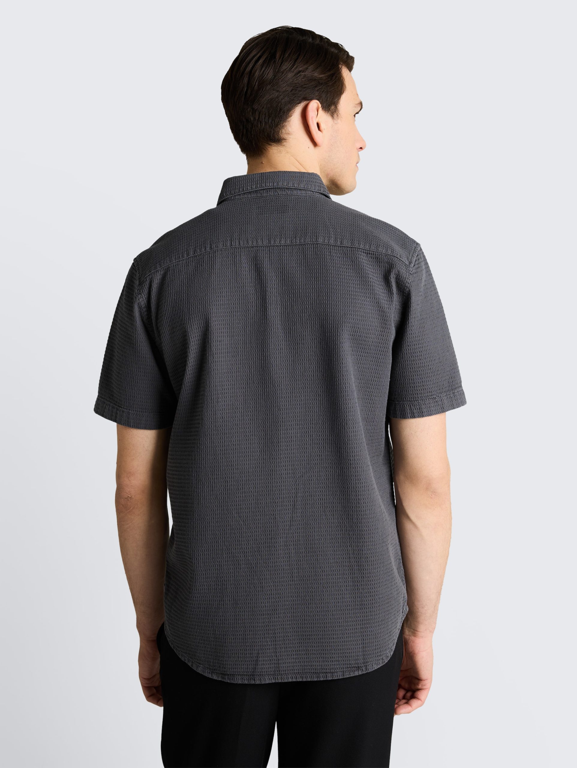 Këmishë për meshkuj, Tom Tailor