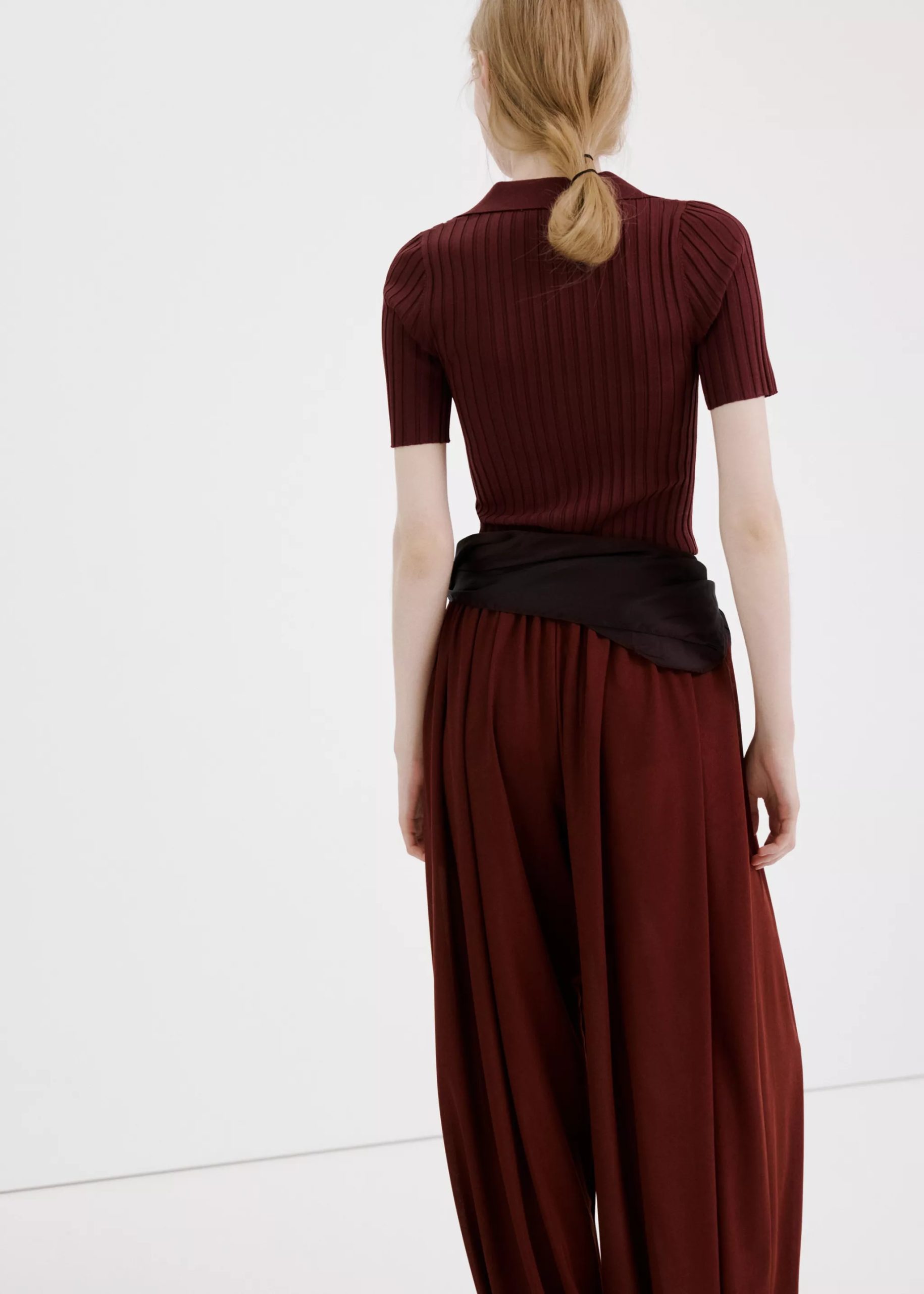 Bluzë me mëngë të shkurtra, Mango