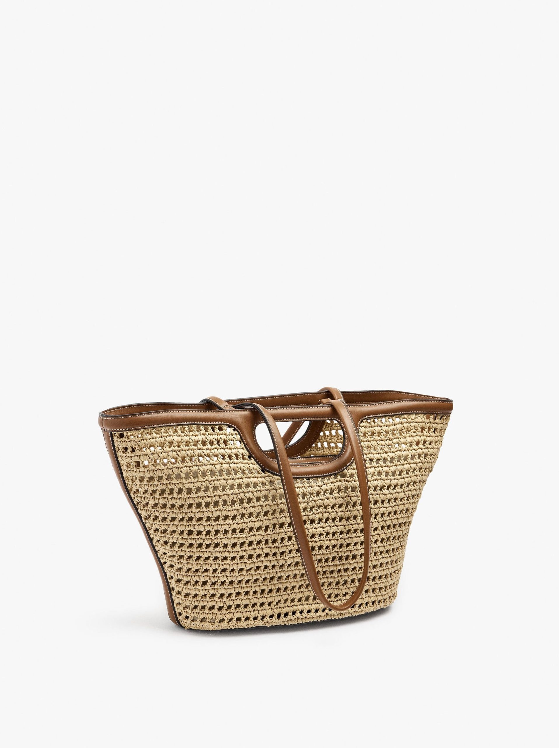 Çantë dore, Parfois