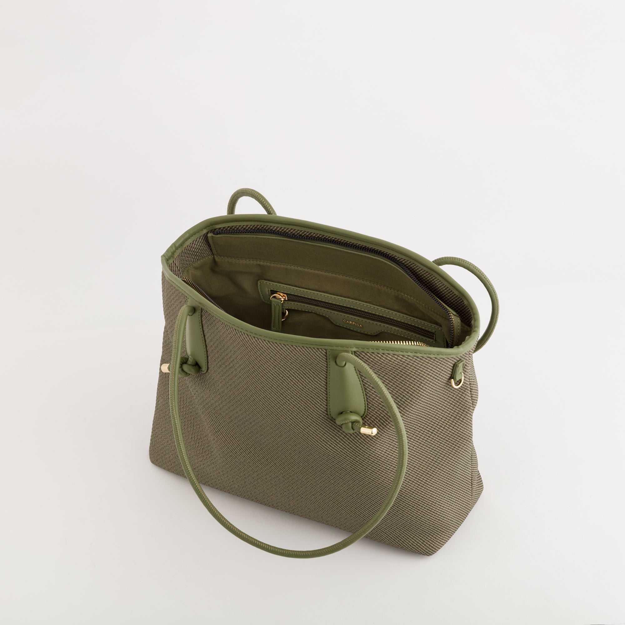 Çantë supi, Carpisa