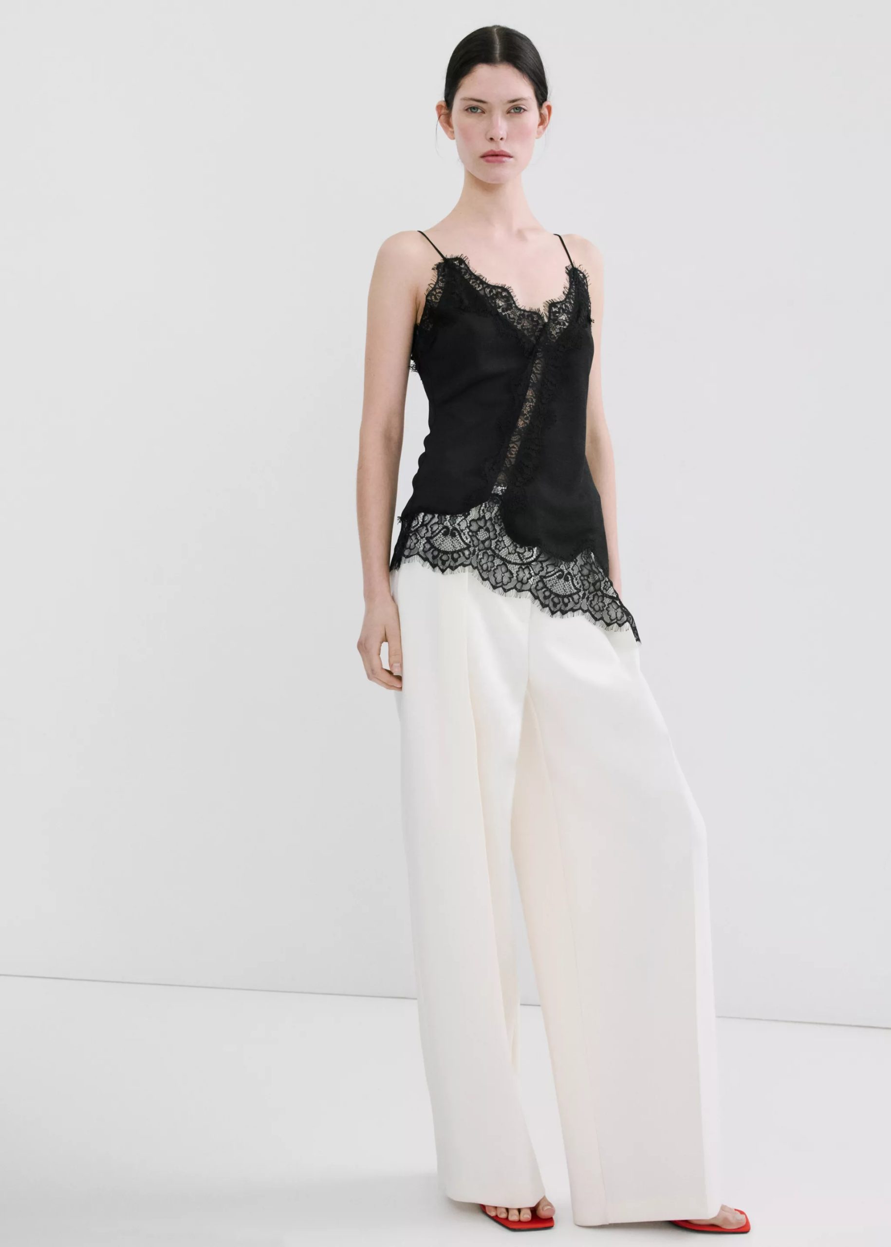 Kanatiere asimeterike, Mango - M, E zezë