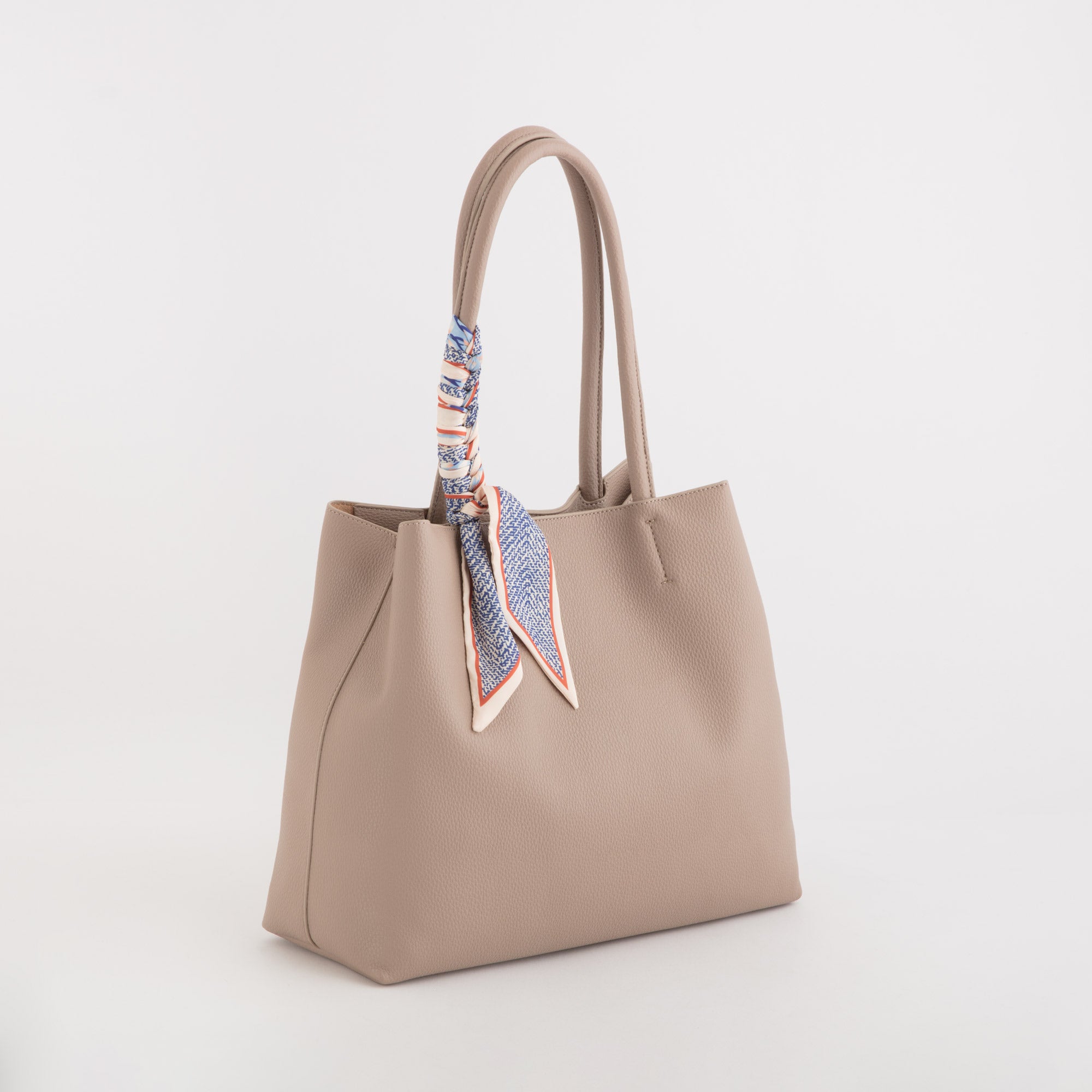 Çantë supi, Carpisa