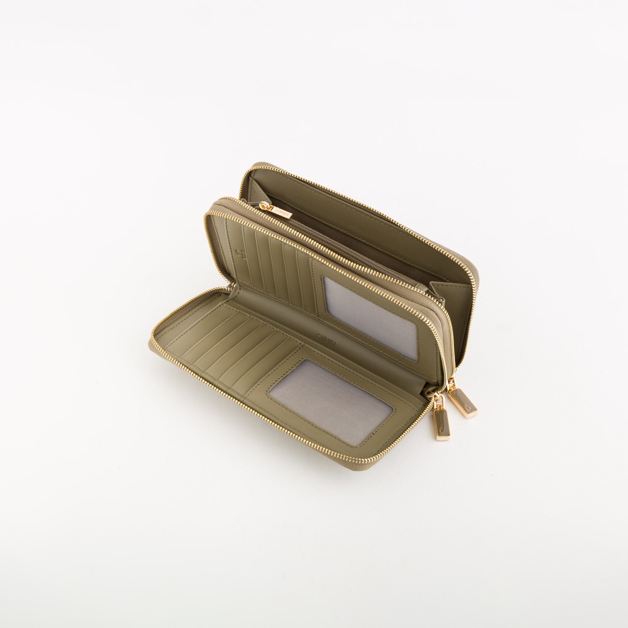 Portofol i madh, Carpisa