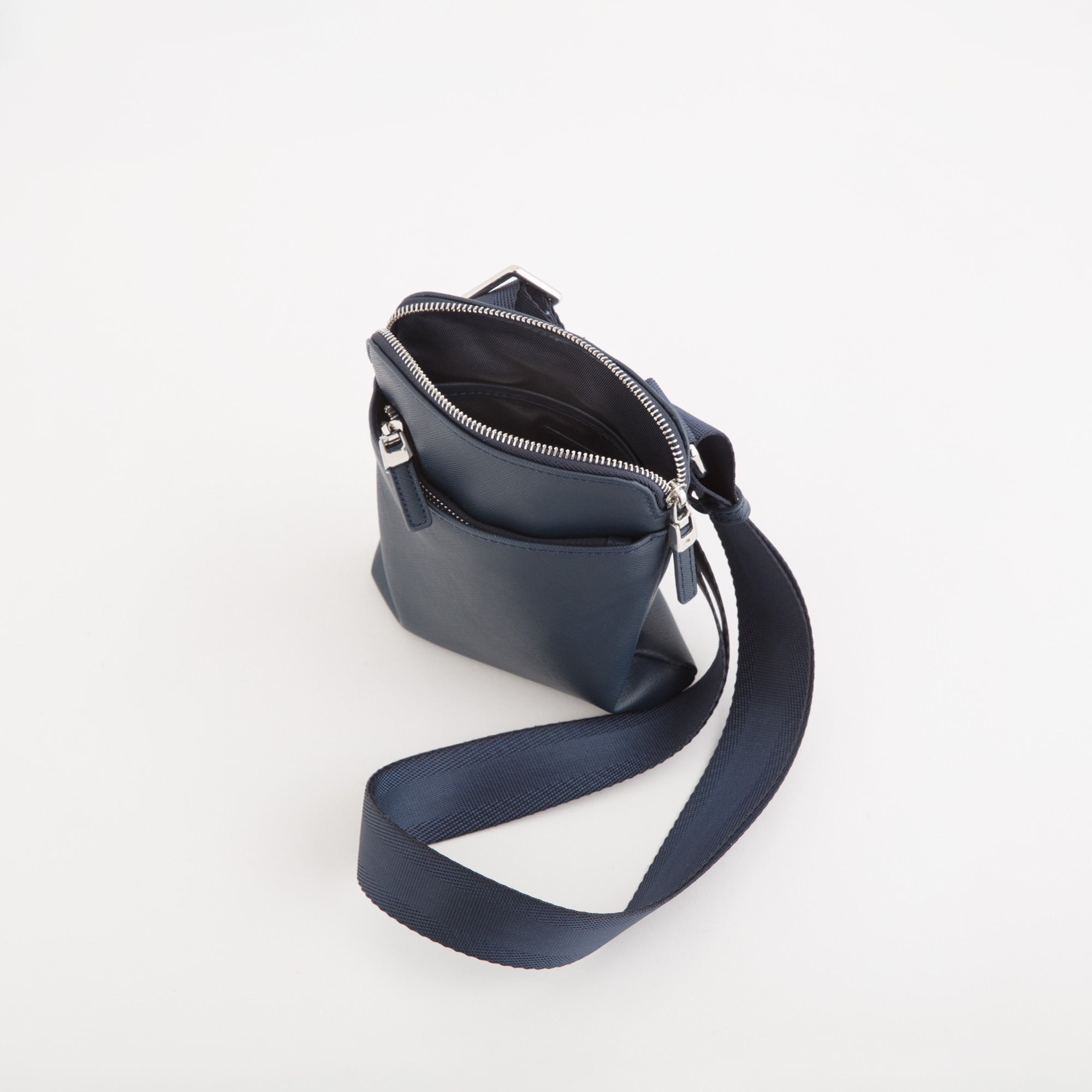 Marsupio për meshkuj, Carpisa