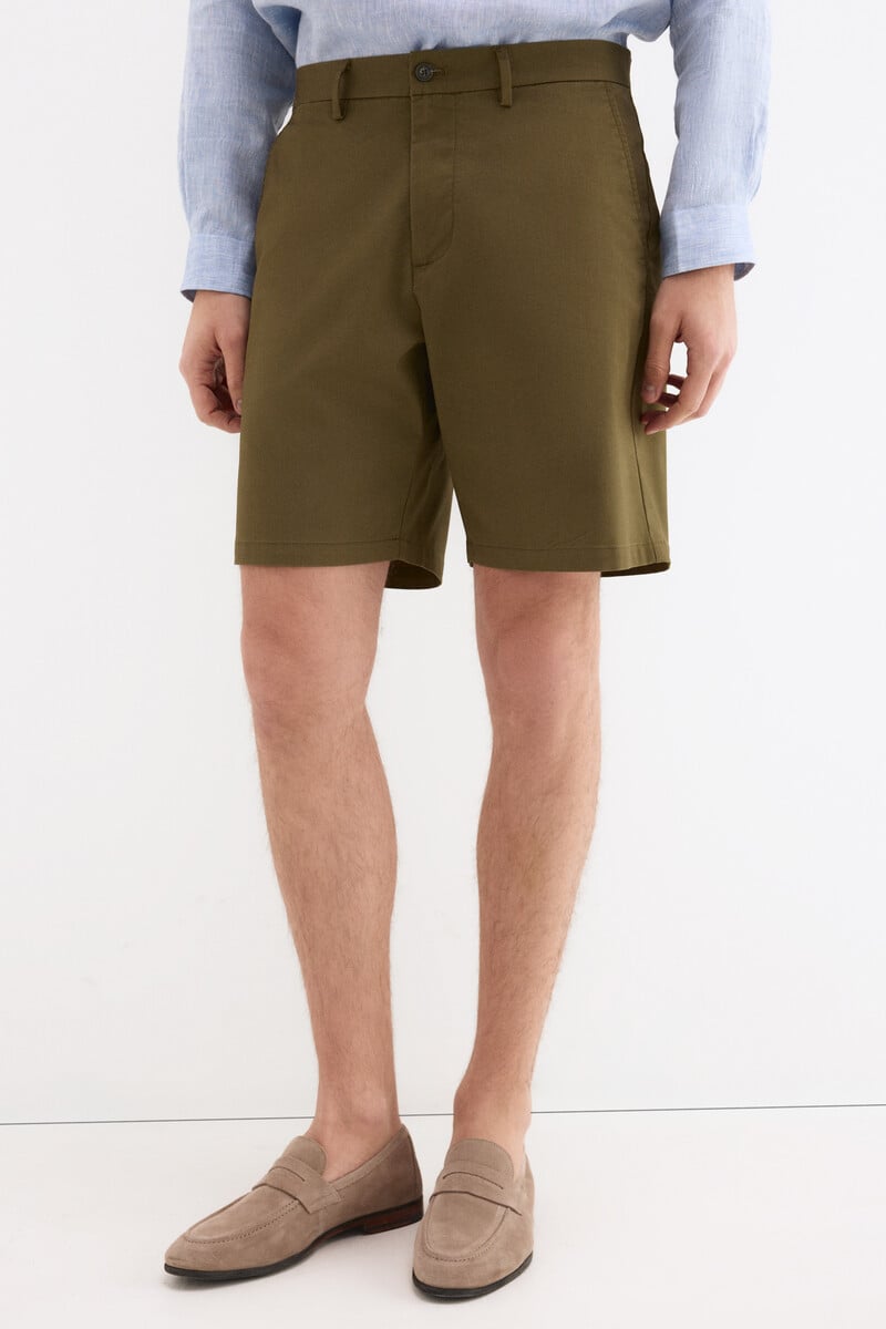 Pantallona të shkurtra, Pedro Del Hierro