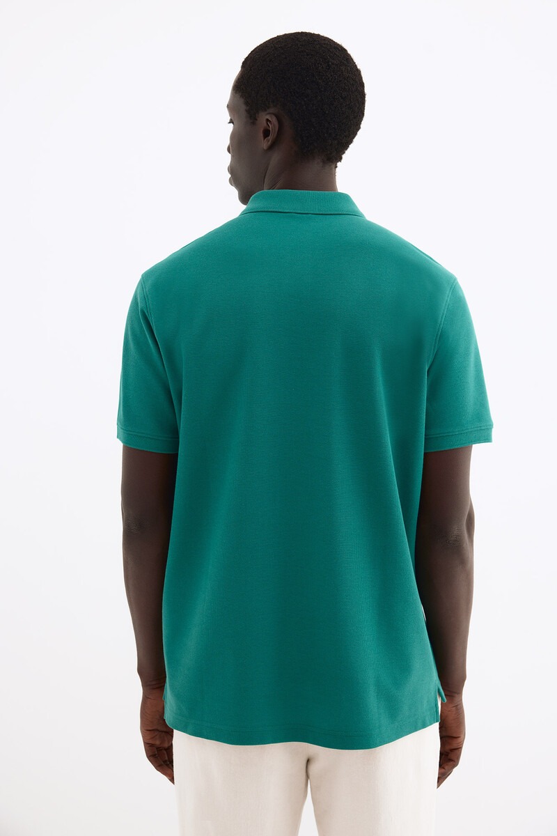 Polo me mëngë të shkurtra, Pedro del Hierro
