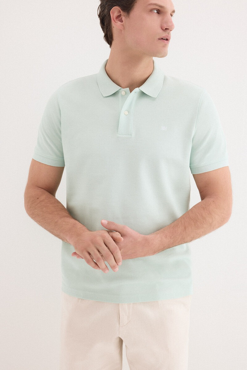 Polo me mëngë të shkurtra, Pedro del Hierro