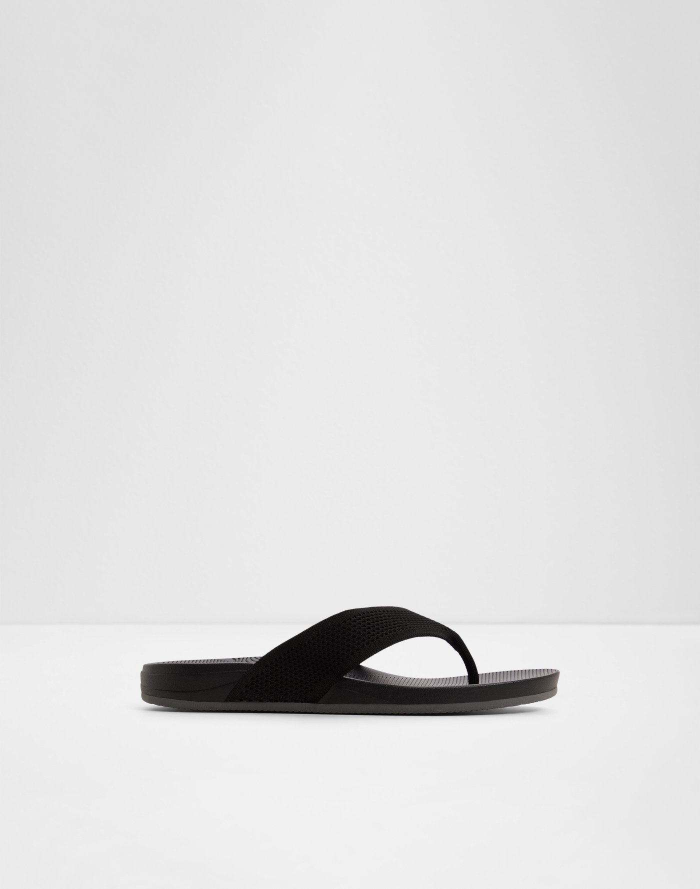 Shapka me gisht, Aldo - 42