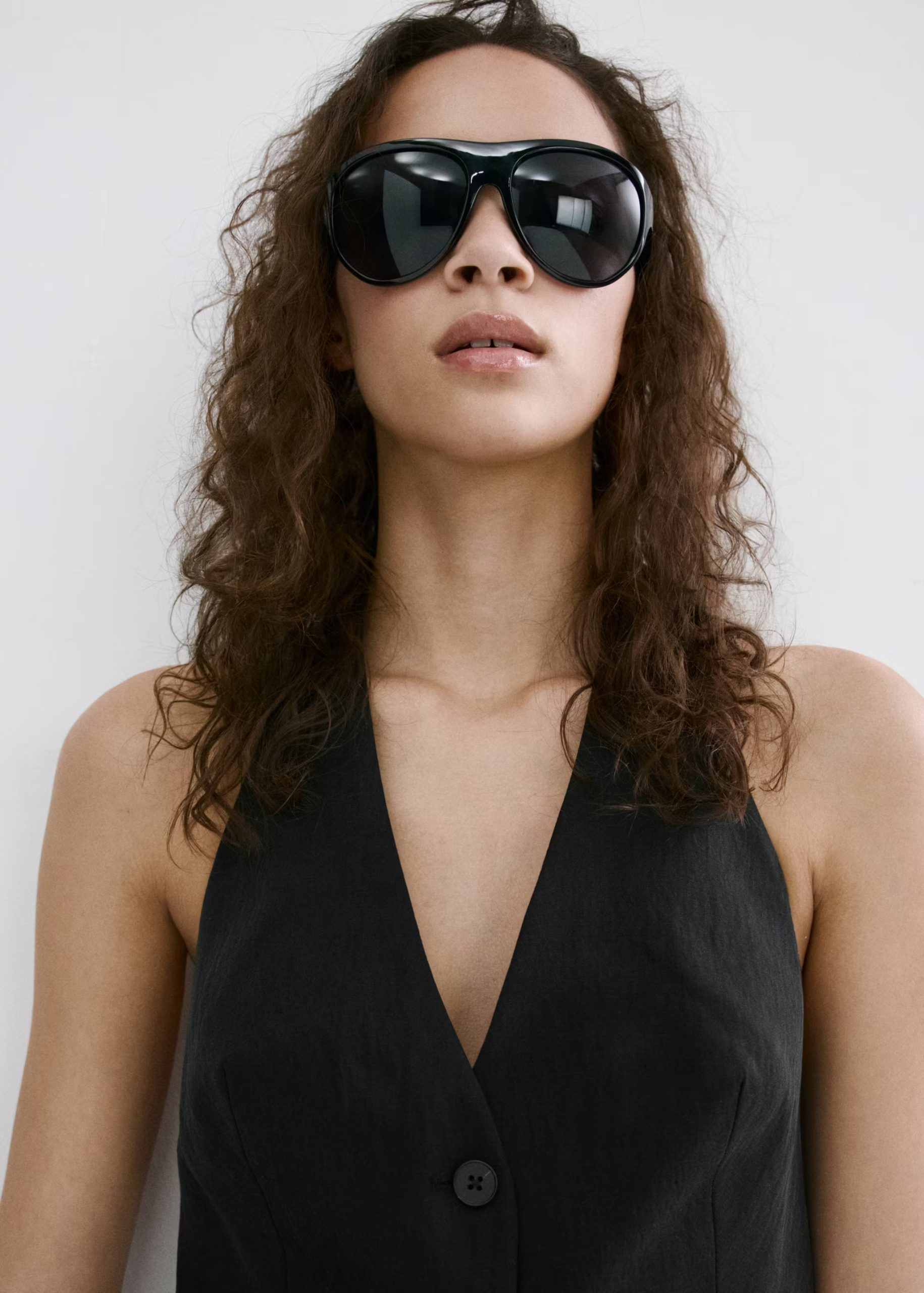 Jelek veror, Mango - S, E zezë
