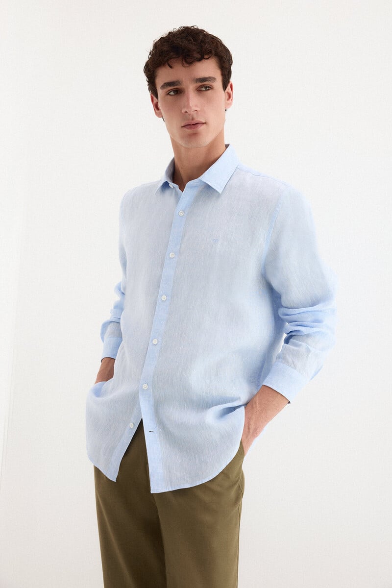 Këmishë lino, Pedro Del Hierro