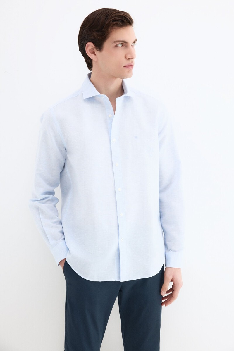 Këmishë lino, Pedro del Hierro