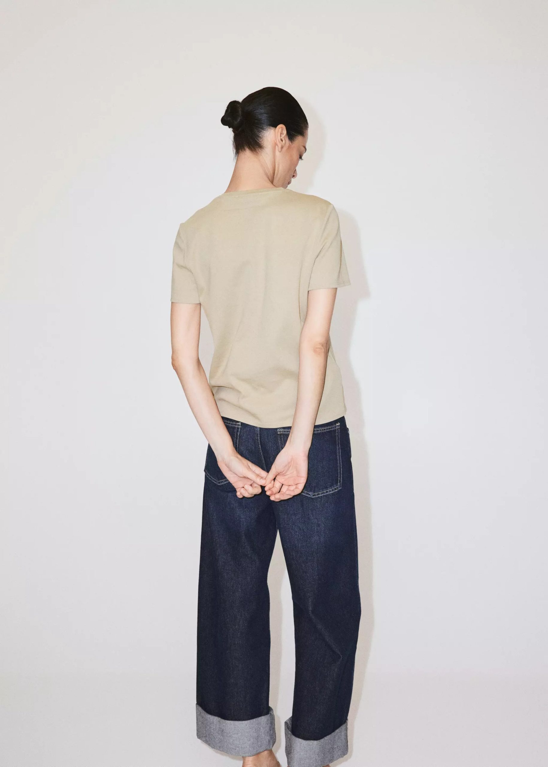 T-shirt bazik, Mango