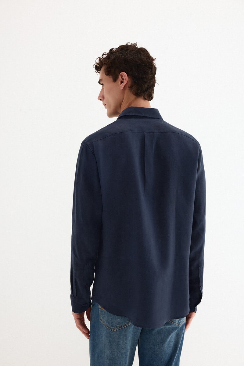 Këmishë lino, Pedro Del Hierro
