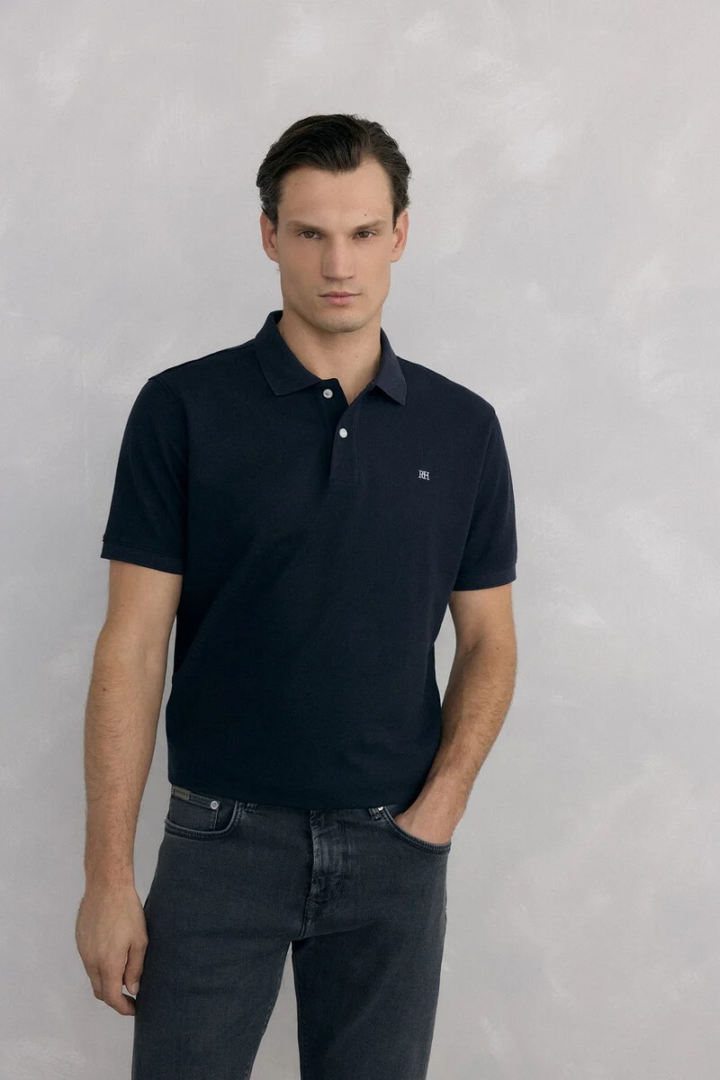 Polo me mëngë të shkurtra, Pedro del Hierro