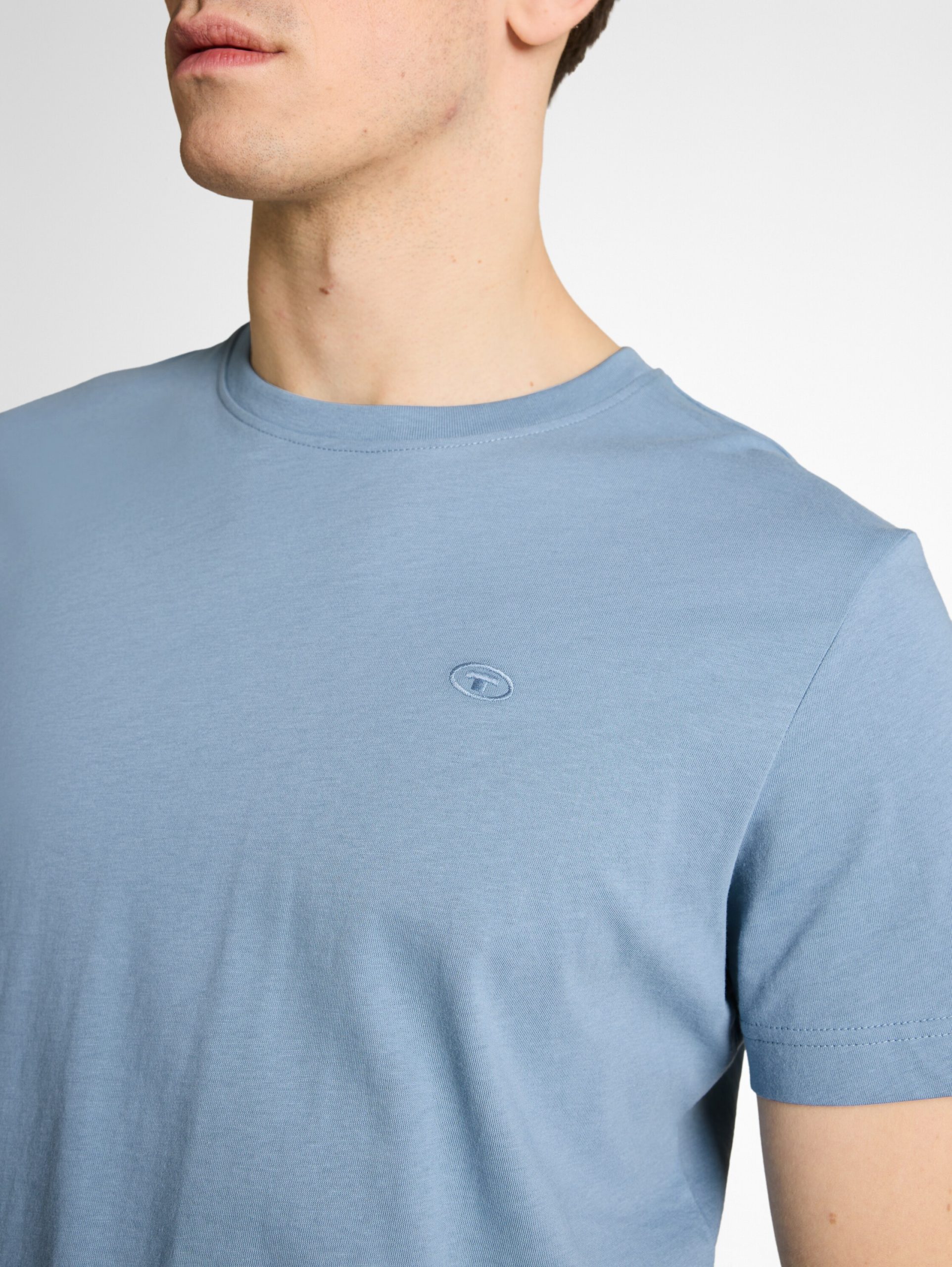 T-shirt bazik, Tom Tailor