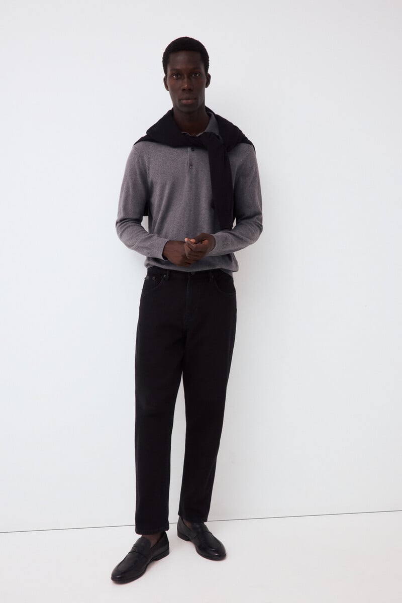 Xhinse të gjata, Pedro del Hierro - 44