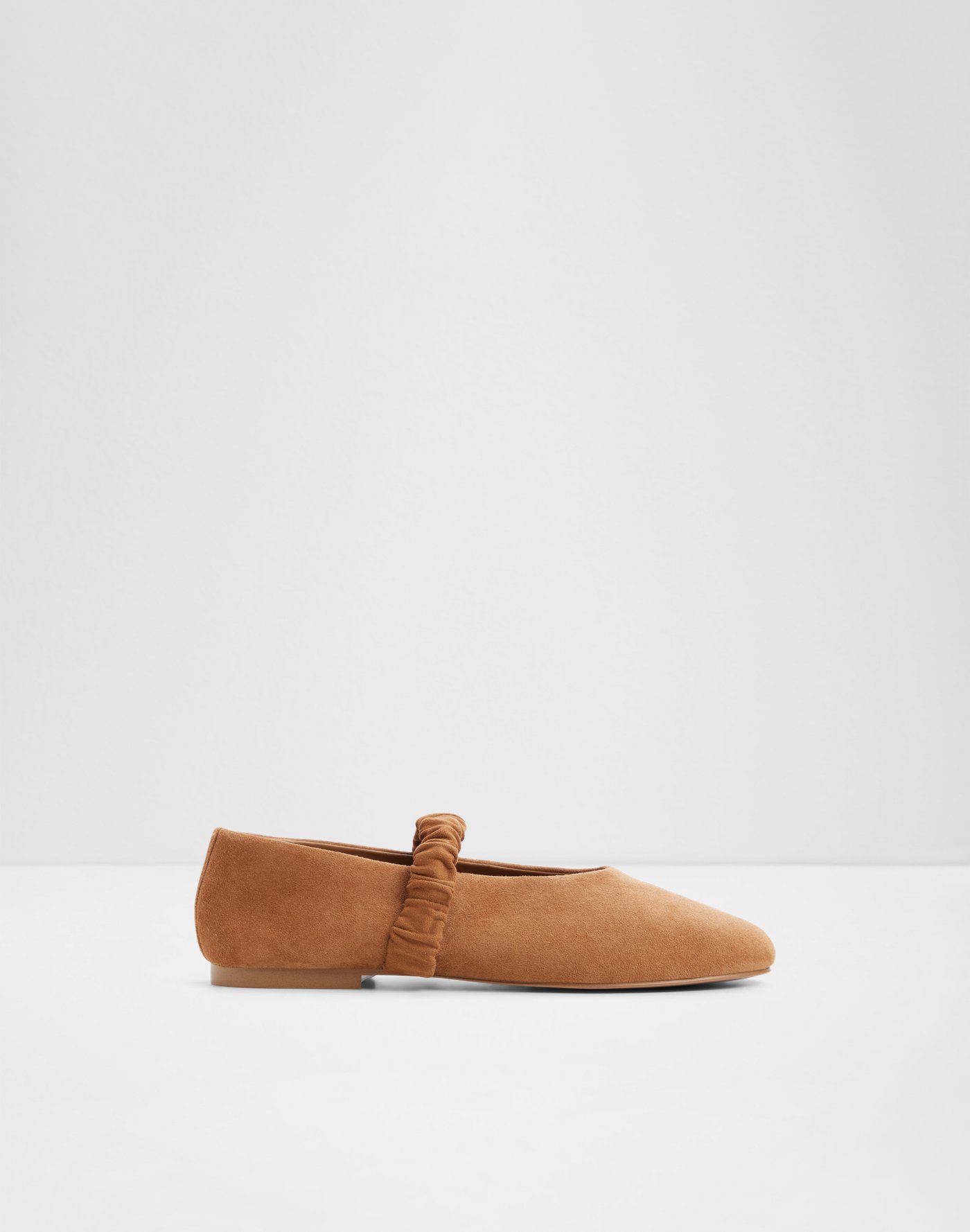 Balerina për femra, Aldo