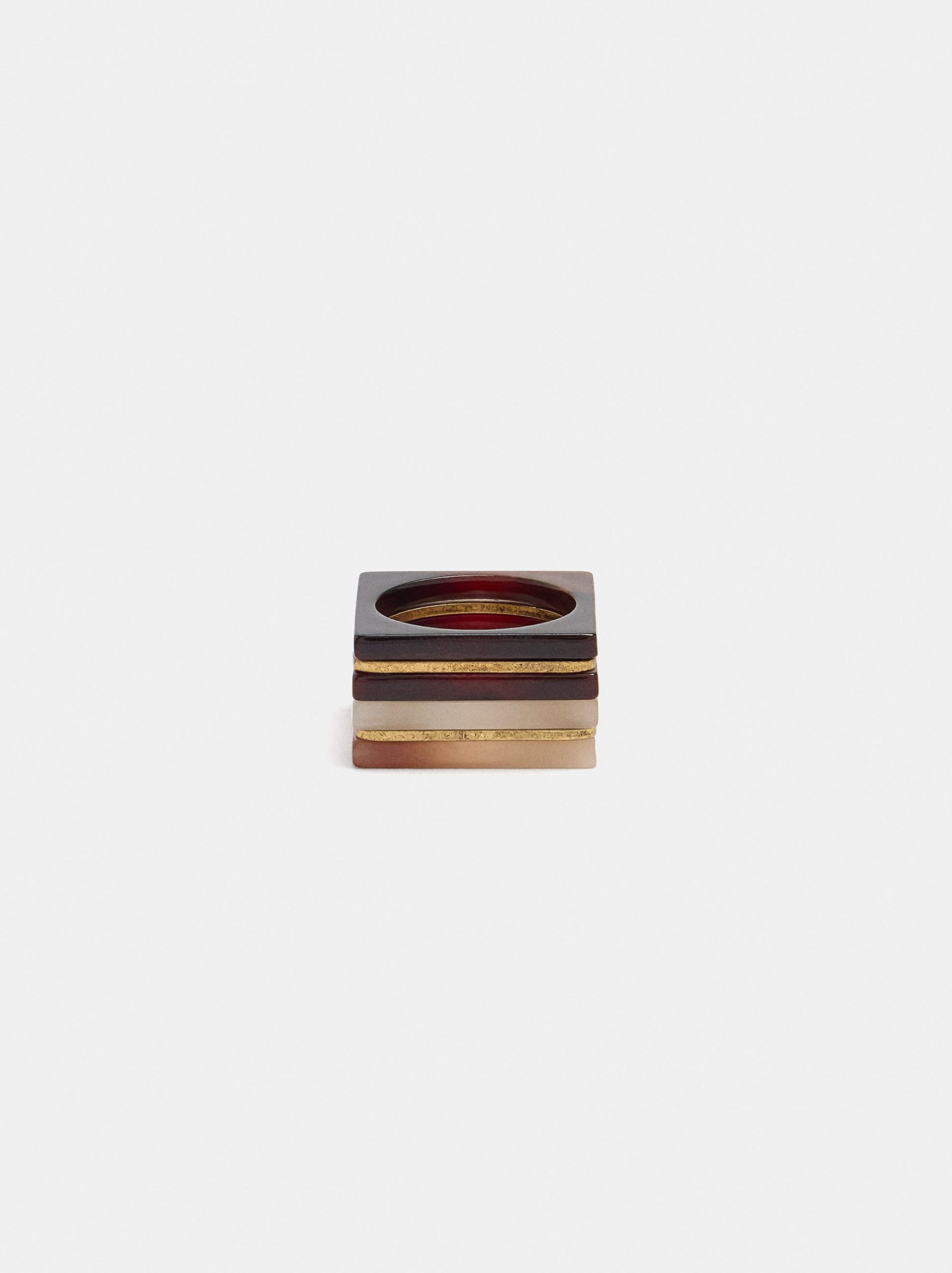 Unaza Set, Parfois - L