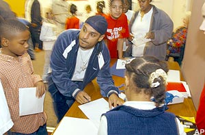 nd_walton2_111502_300.jpg
