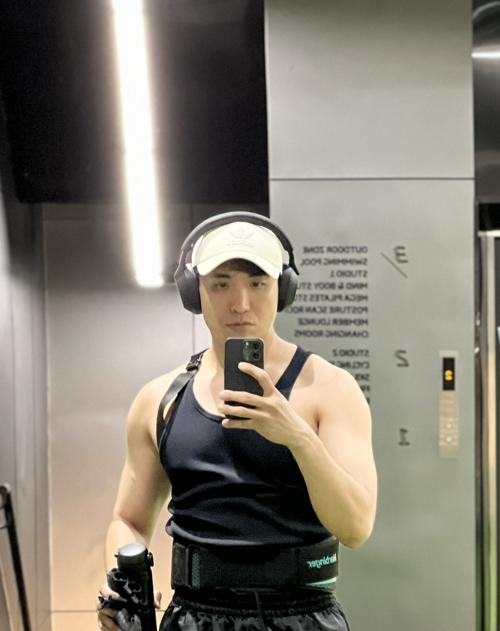 🕷️• VJ นัทร-profile