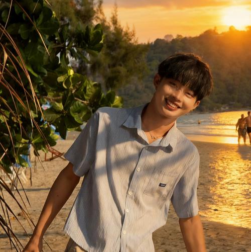 ⭕️• WUT🐱-profile