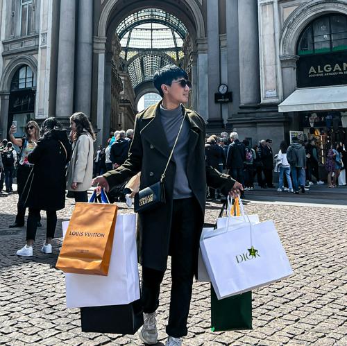 ⭕️• เมตรจะไป ✈️🇨🇭-profile