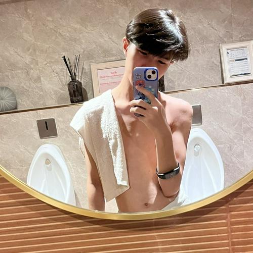 •💎• 🎶อั่ยยตาขีด 𓆉-profile