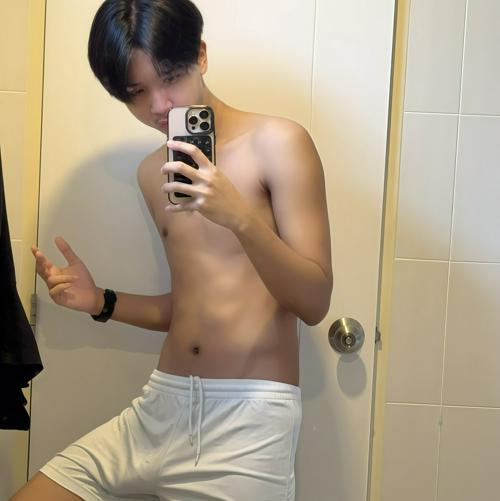 ⭕️• โฟร์ทชอบสติช💙-profile