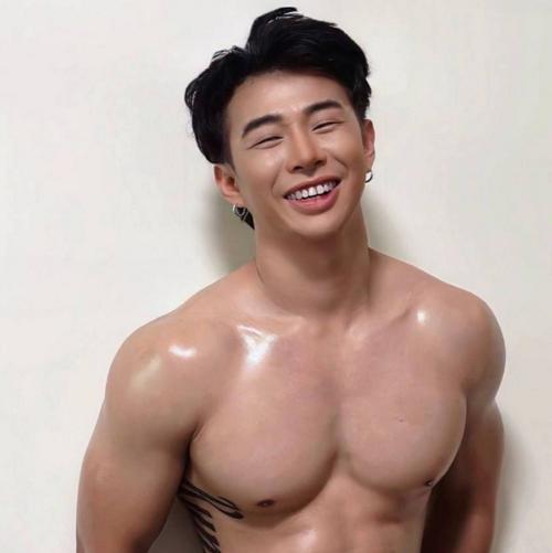 ⭕️• กุ้ง สด👾-profile