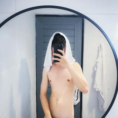 รูปภาพปก Live ห้อง นั่งดูกกนที่ถอดออกแล้ว ของ [🎪]• ทะเลหมอก⸆⸉ 