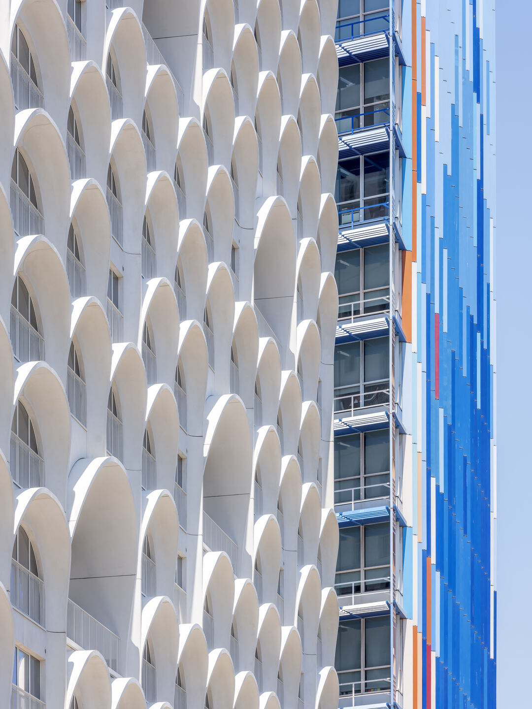 la-porte-bleue-pietri-architectes-2023-photo-luc-boegly-023