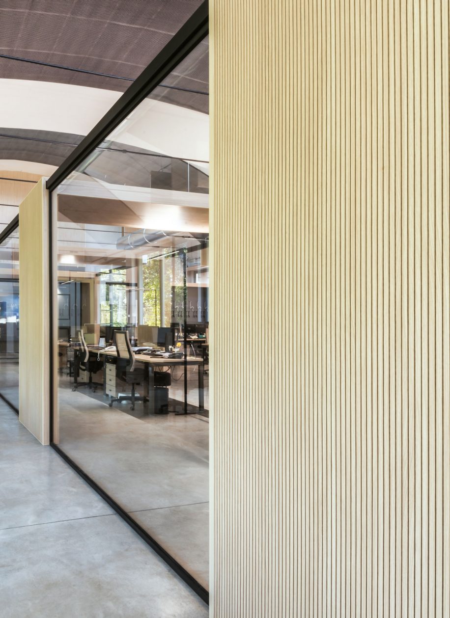 AP_Systems-P09-916x1259