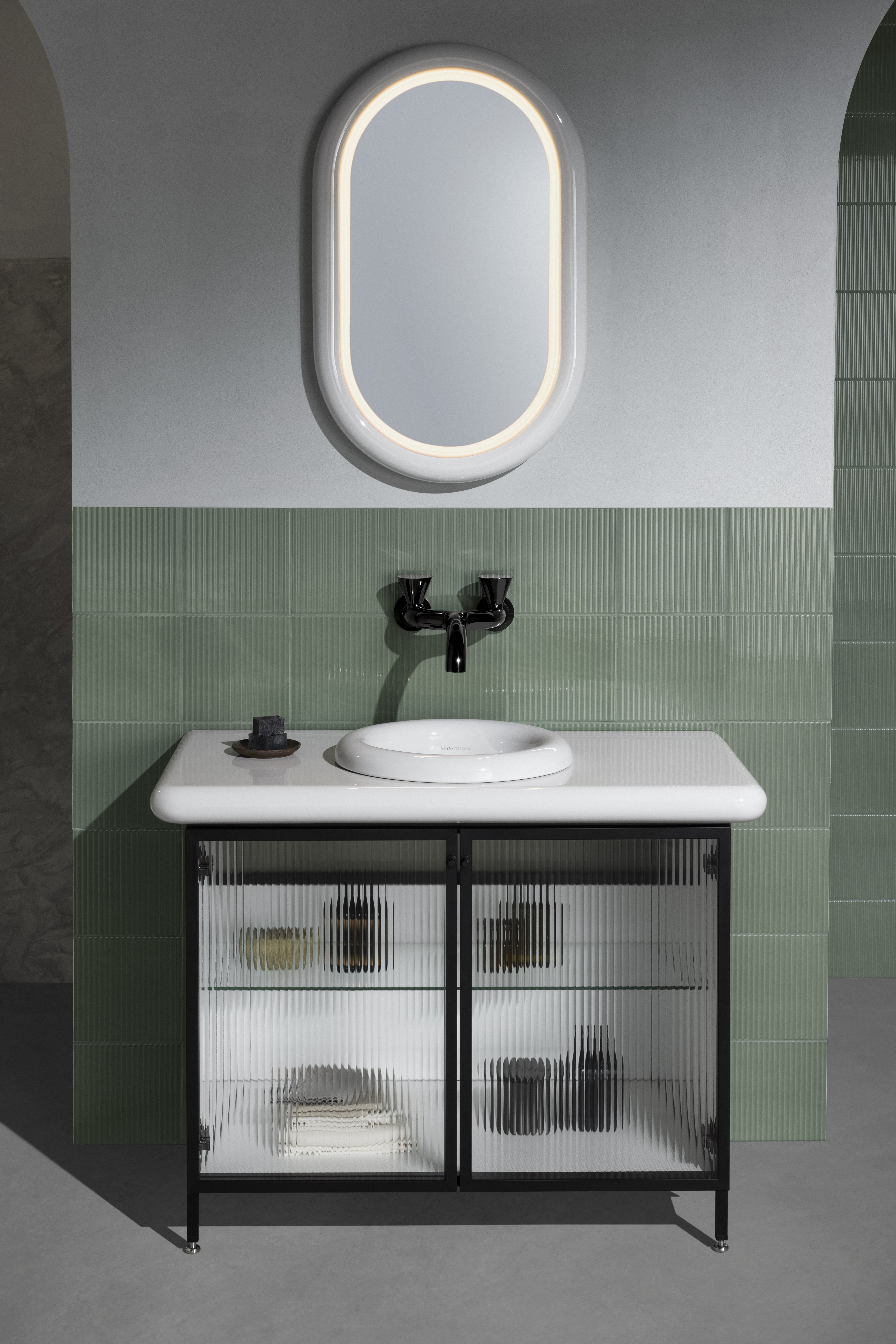 Tom Dixon washbasin area, vertical photoshooting _ Tom Dixon lavabo alanı, dikey fotoğraf çekimi – 2021_06_a6c810d2d7014c8b01f9c6cfdec198cab5d9477a