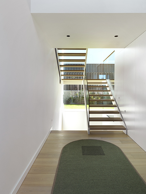 NowCarpets_Tangram_Line-Green-Hall