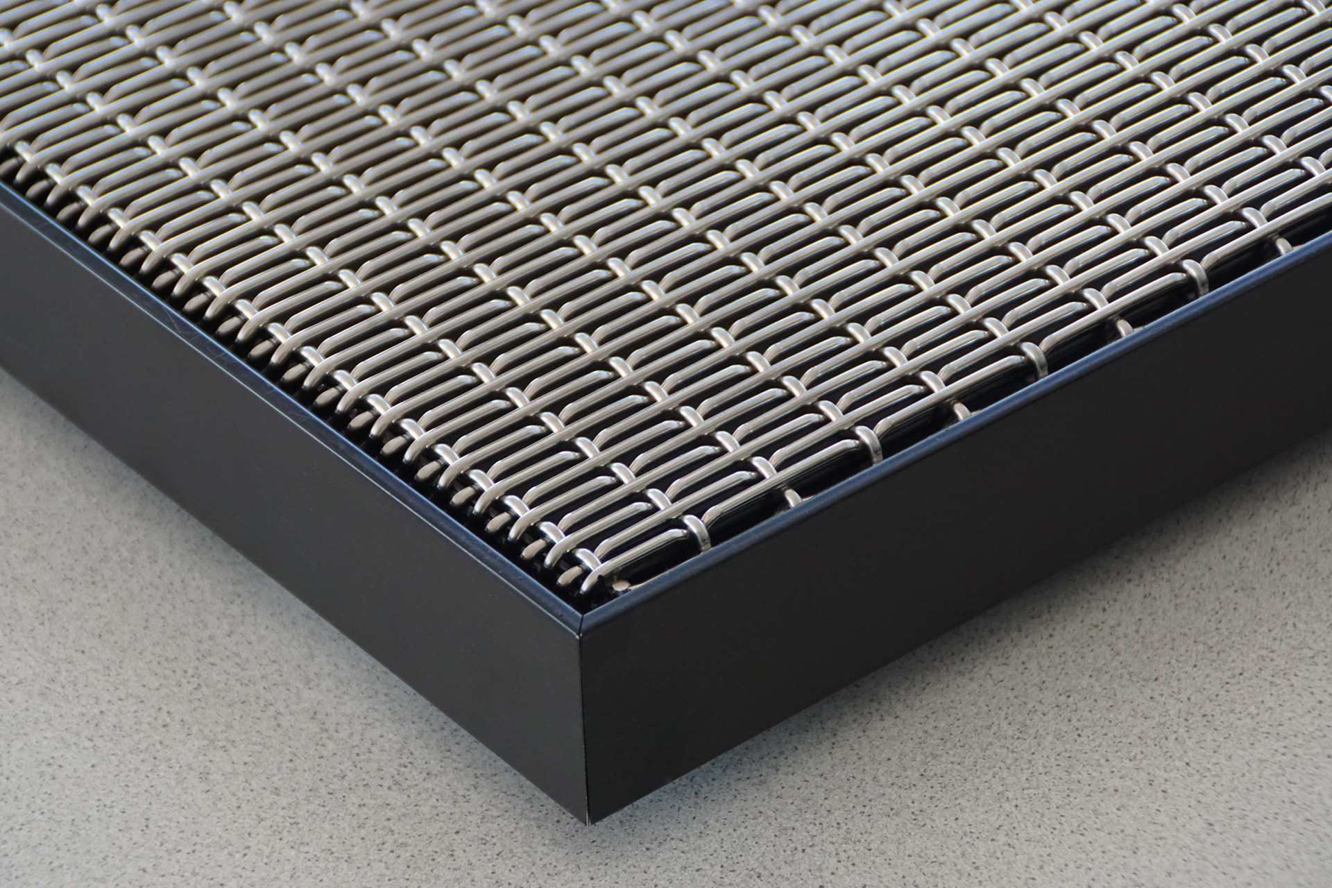 Toile intégrée dans un cadre spécial en aluminium