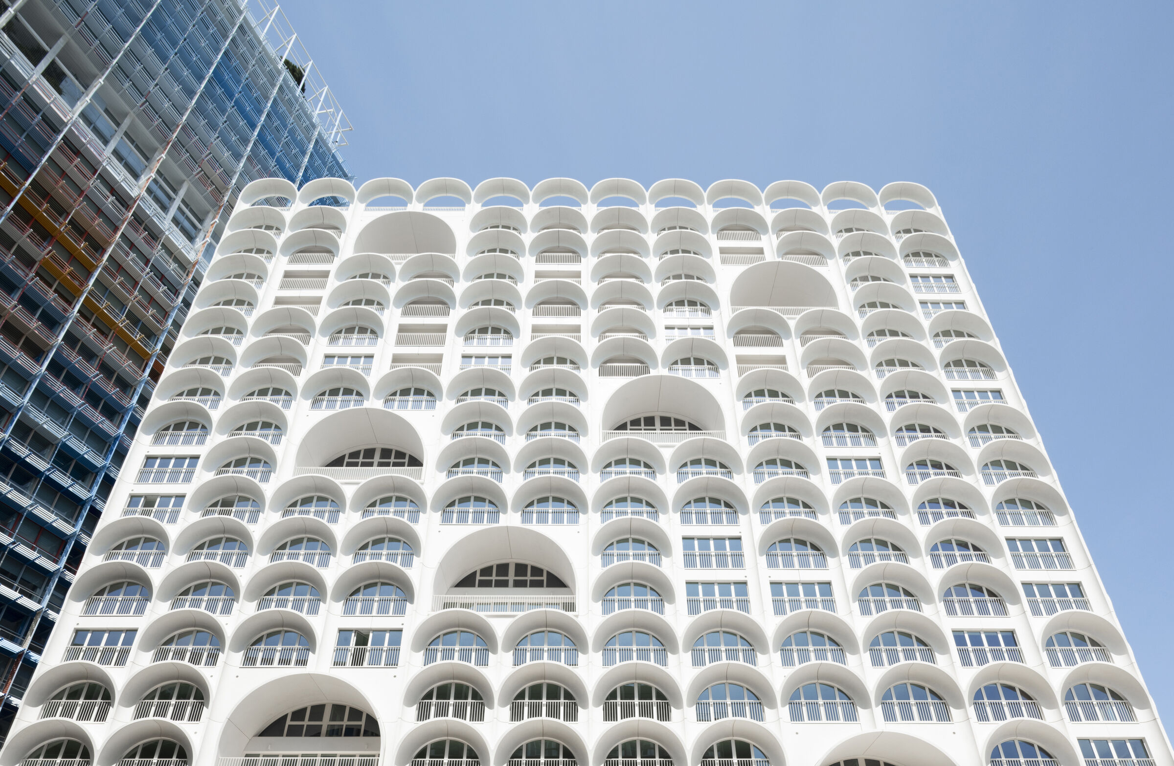 la-porte-bleue-pietriarchitectes-c-lisa-ricciotti