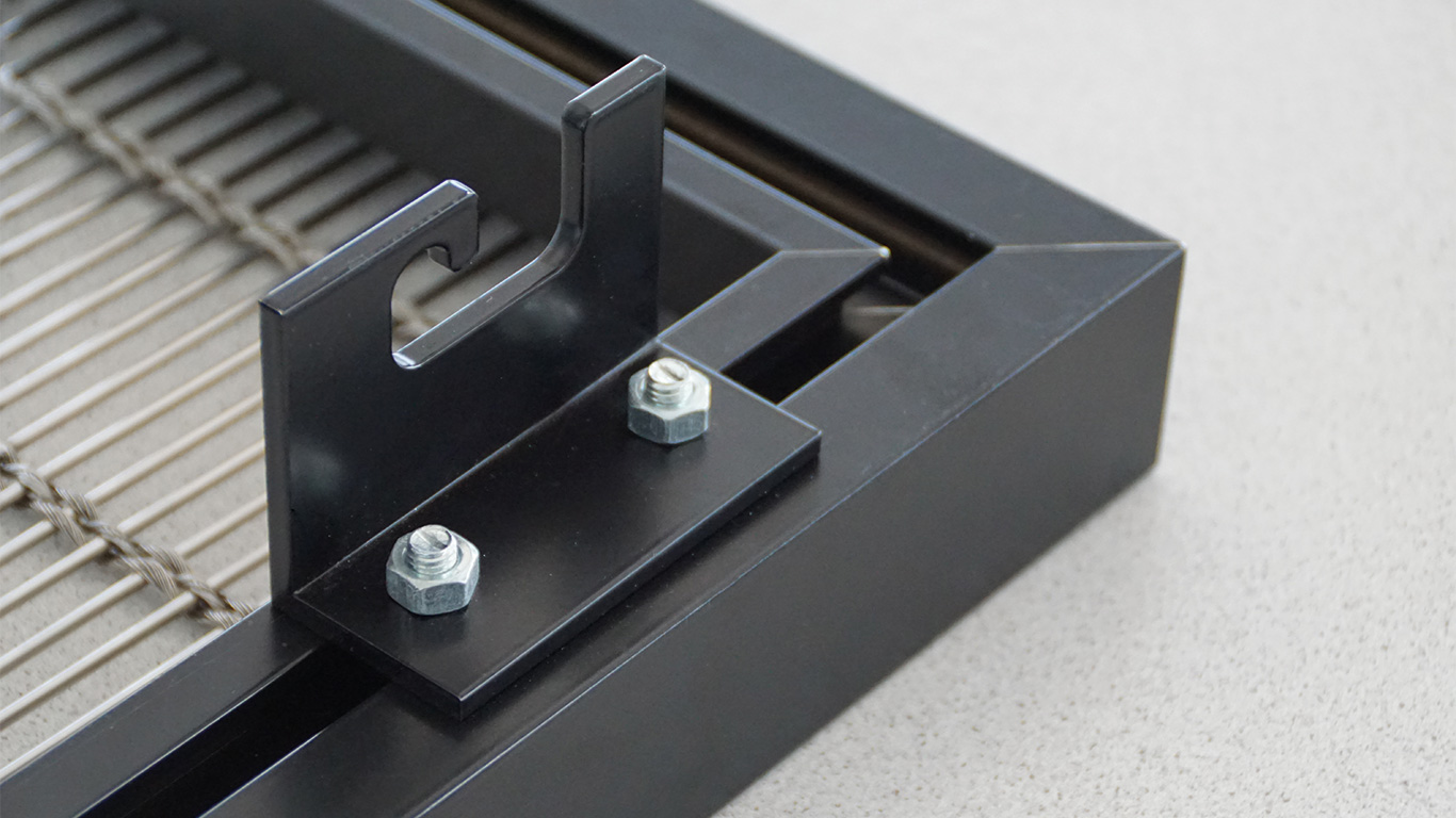 Possibilité d'accrocher les éléments du cadre